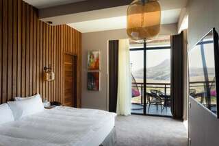 Курортные отели Mtserlebi Resort K'vishkhet'i Люкс с кроватью размера «king-size» и балконом-2